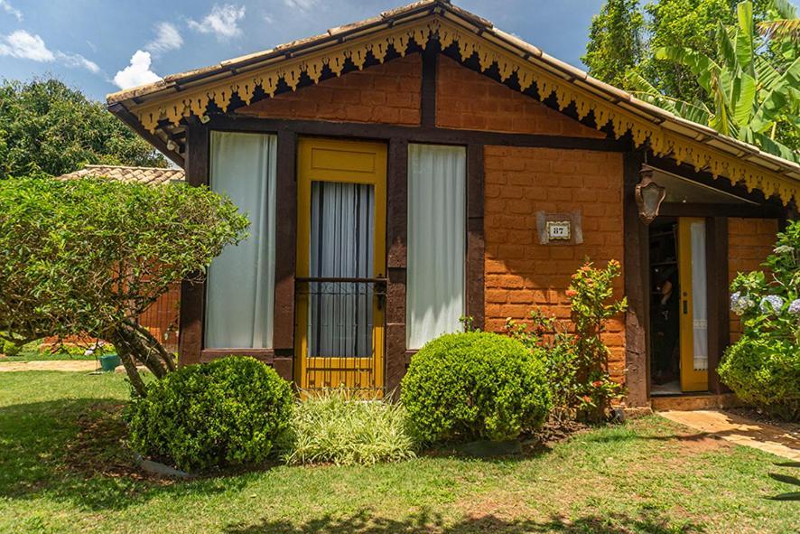 Pousada Solar Da Imperatriz ทีราเดนเจส ภายนอก รูปภาพ